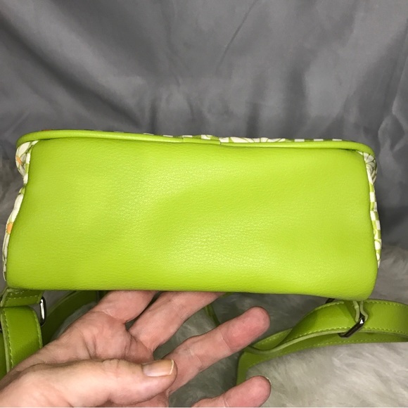 NWT Madden NYC Daisy Floral Zip Chain Mini Backpack with Matching Wallet Pouch - Picture 8 of 12